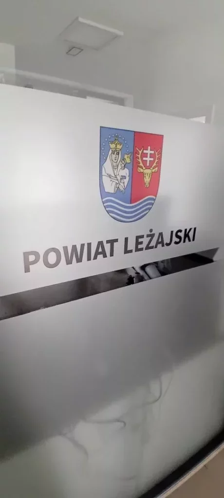 oklejenie witryn folią szronioną zarząd dróg powiatowych