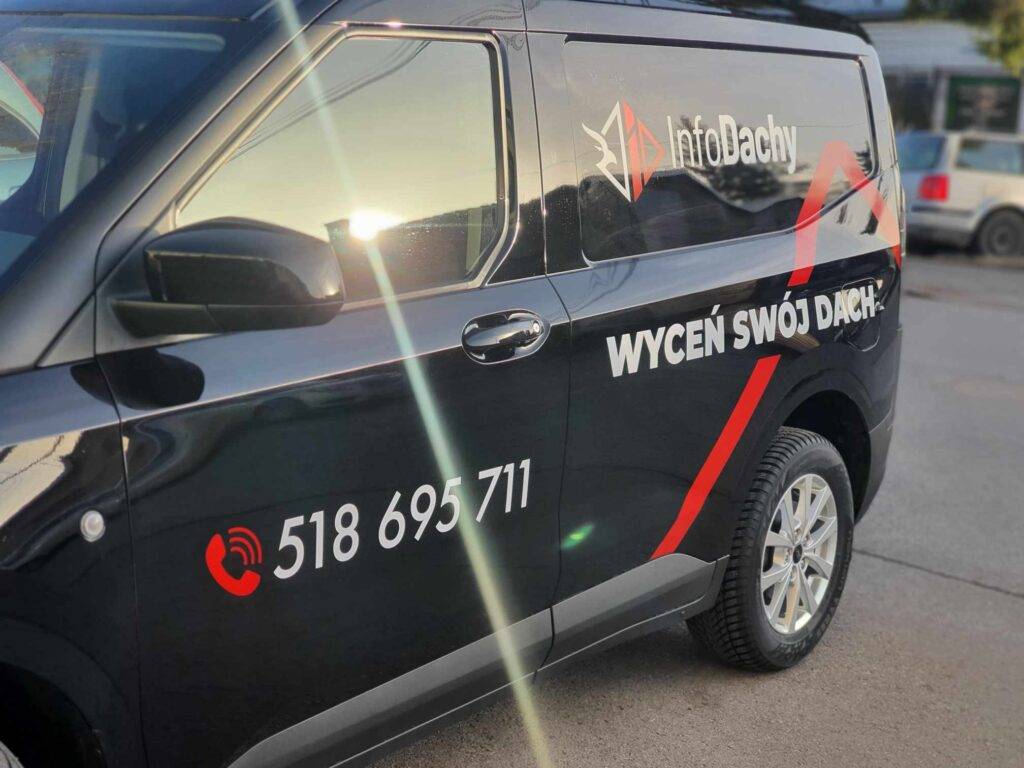 Oklejenie samochodów dla firmy Infodachy